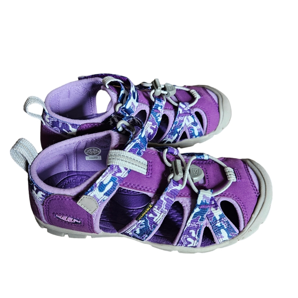 Keen size 6 youth new purple girl's waterproof sandals